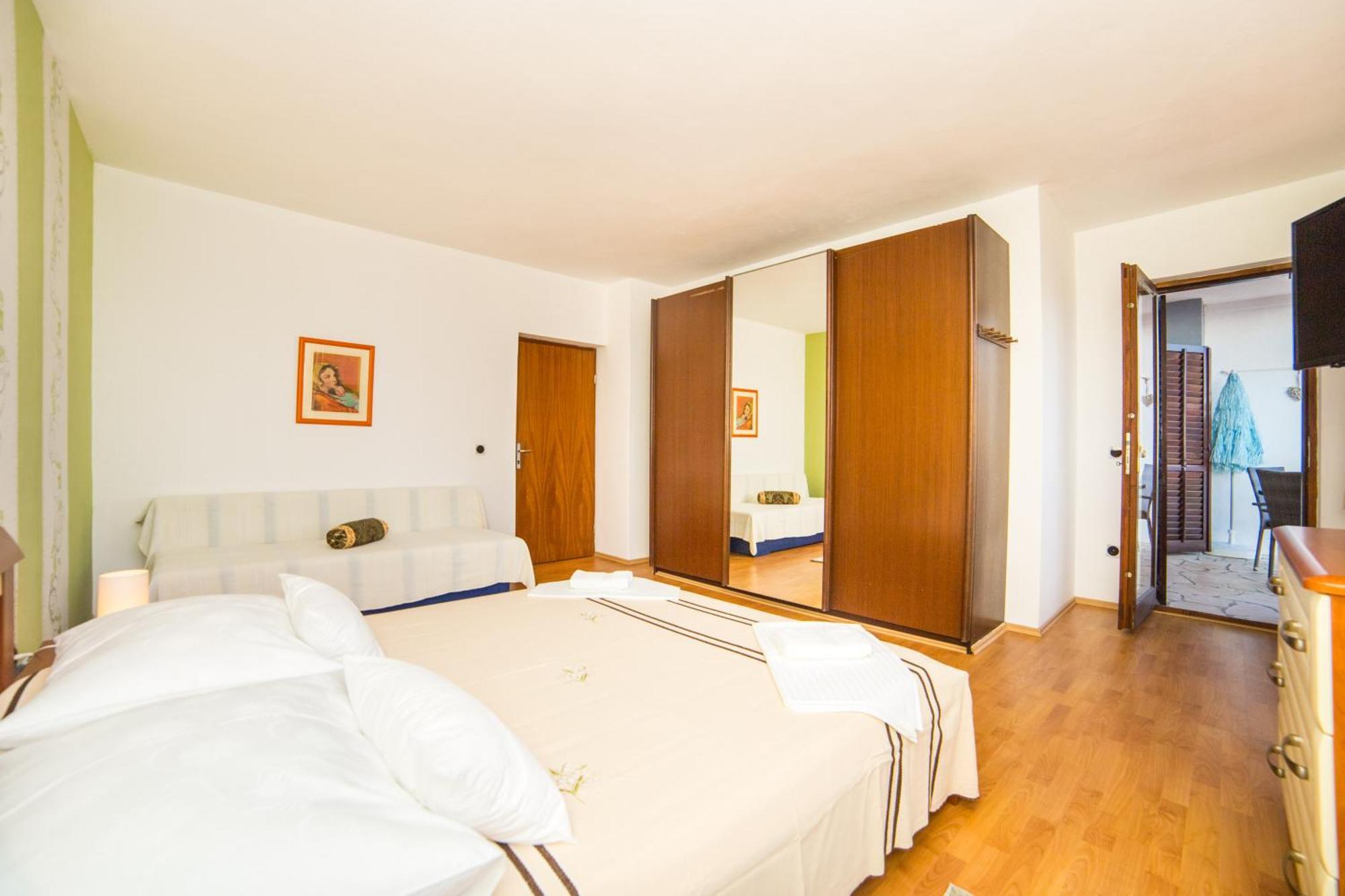 Apartment Mande Брист Экстерьер фото